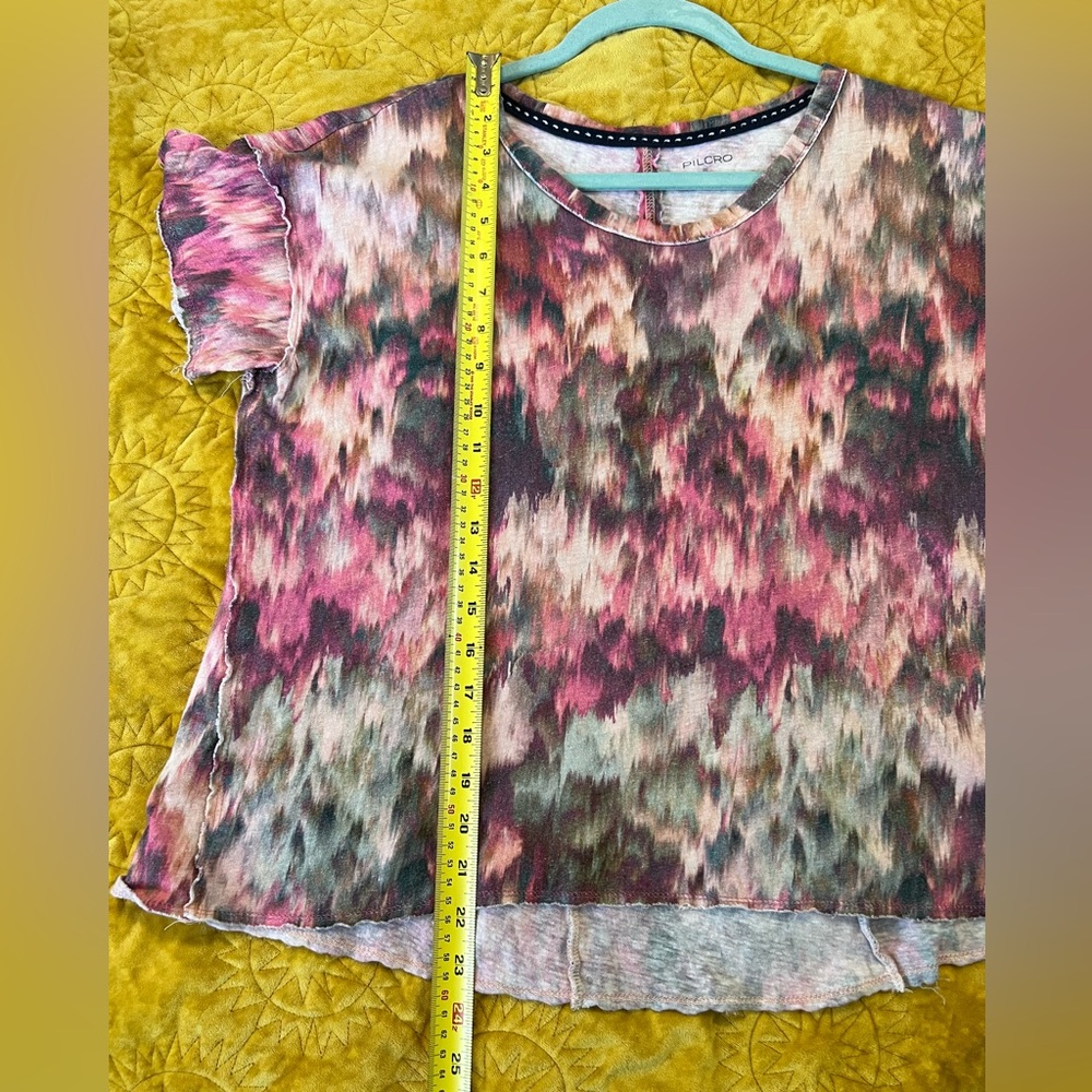 Anthropologie Pilcro colorful abstract tee size Medium - Picture 5 of 6